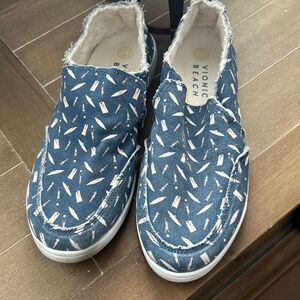 VIONIC BEACH Malibu Sneakers Size 9